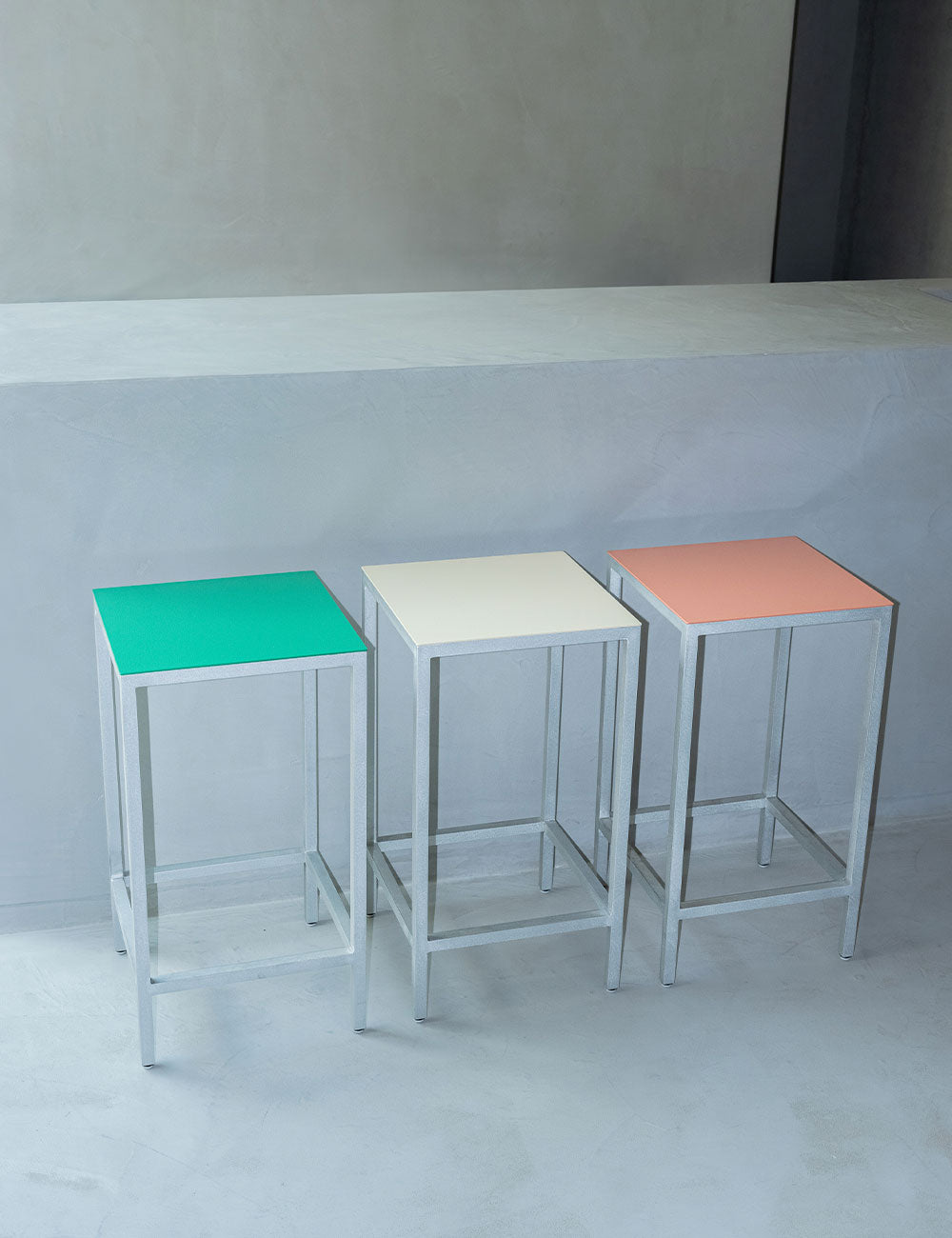 Taburete Alu 65 cm