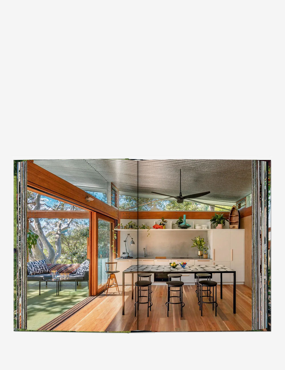 Homes for Our Time. Sustainable Living
