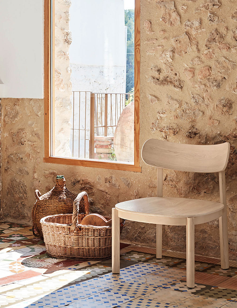 Nara lounge chair