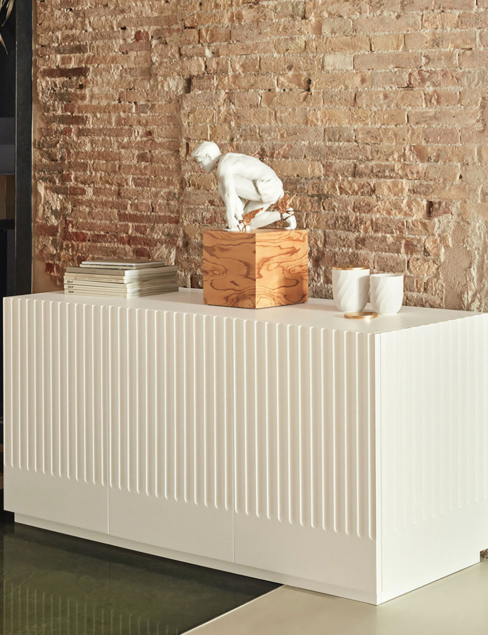 Doric sideboard 3P3C