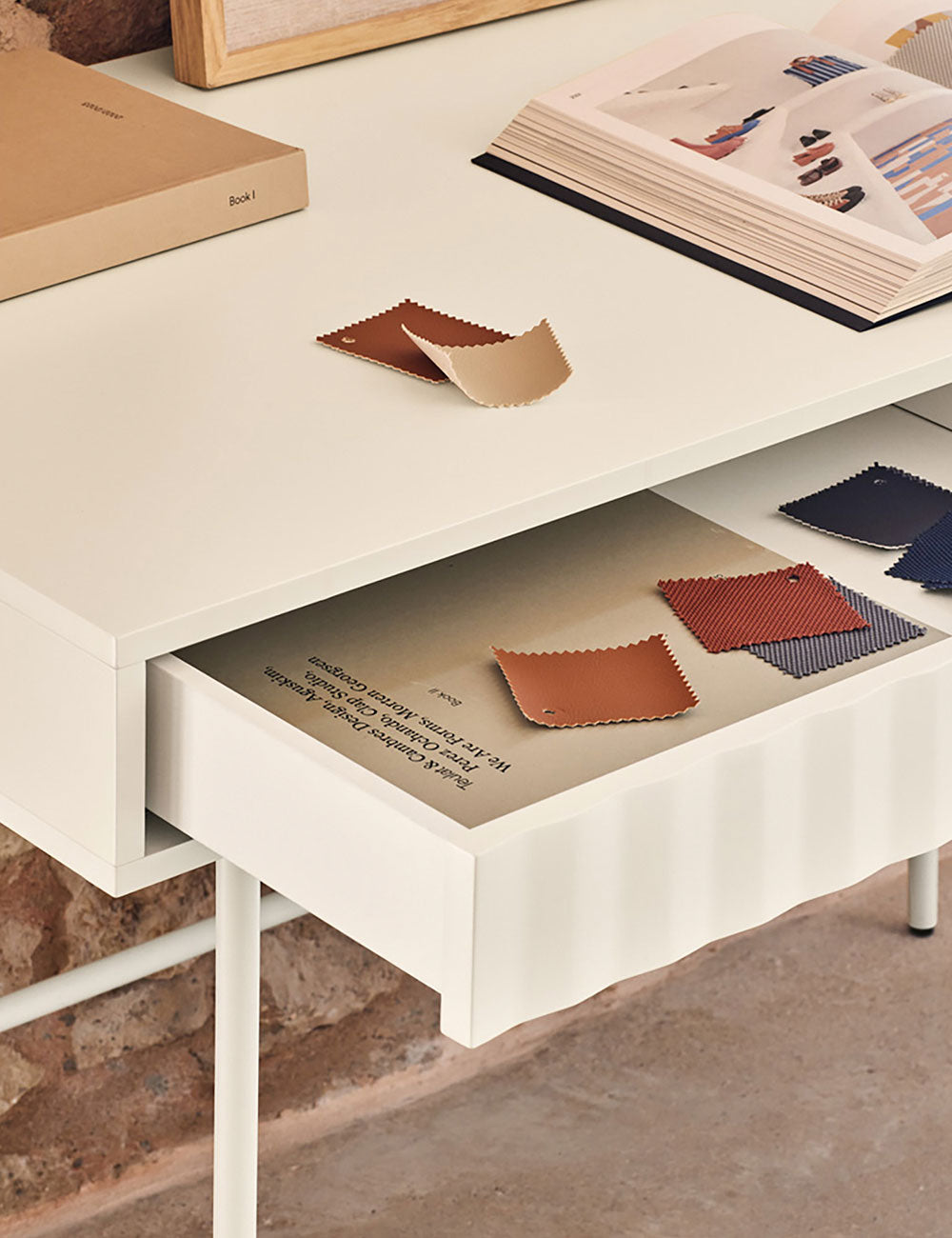 Sierra desk 2C
